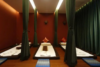 成都温江泰式按摩的被动瑜伽：当身体被折叠成诗